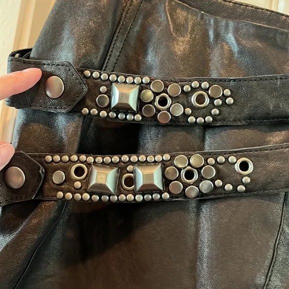 Designer Black cuir leather mini skirt zip front stud belt Nanette Lenore sz 6🔥 - Picture 4 of 13